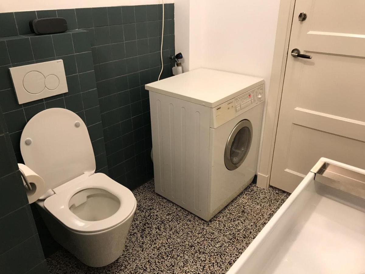 Huis nummer 1 Eindhoven Buitenkant foto